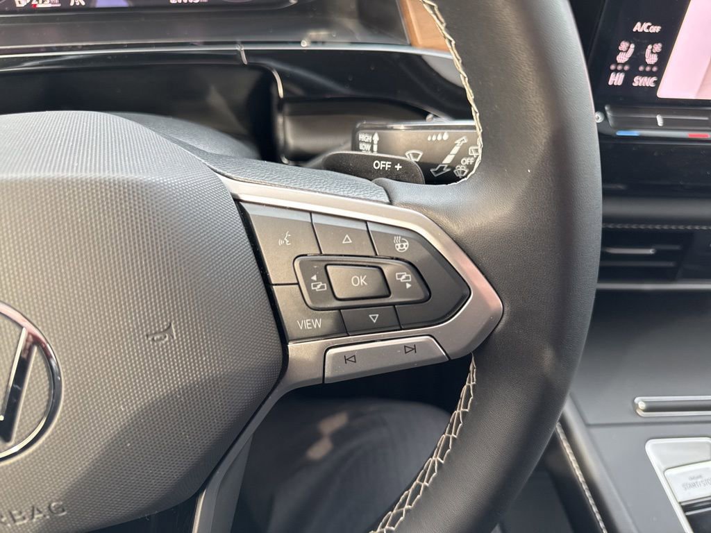 Used 2024 Volkswagen Atlas SE image 21