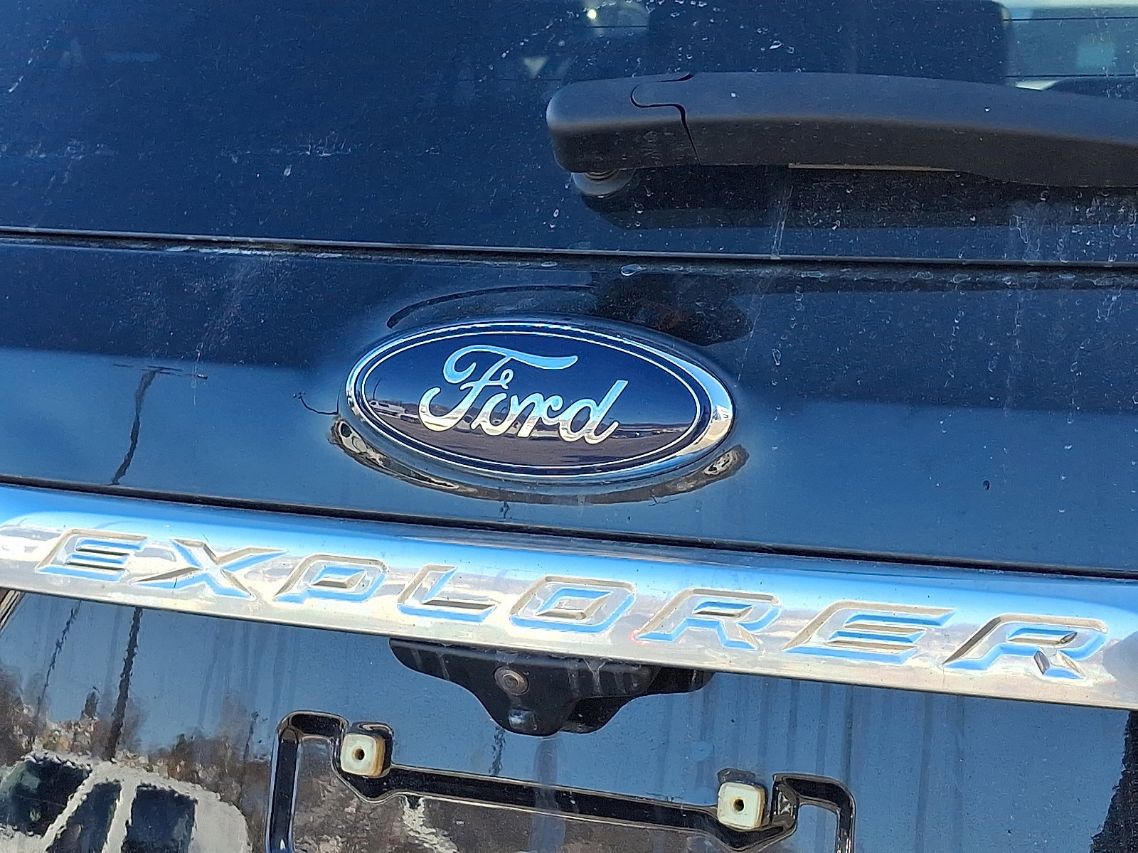 Certified 2018 Ford Explorer Platinum image 30