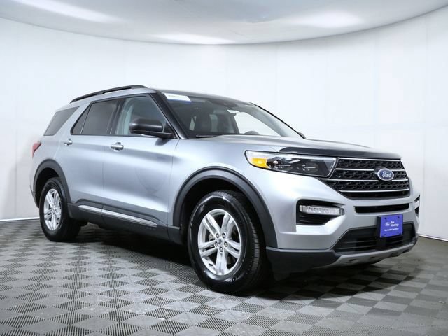 Certified 2024 Ford Explorer XLT w/ Equipment Group 202A