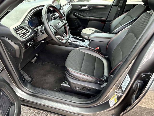 Certified 2025 Ford Escape ST-Line FWD image 15