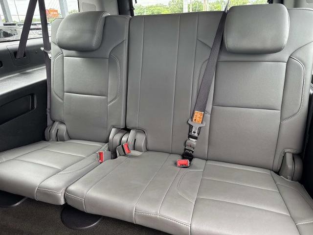 Used 2017 Chevrolet Suburban LT RWD image 16