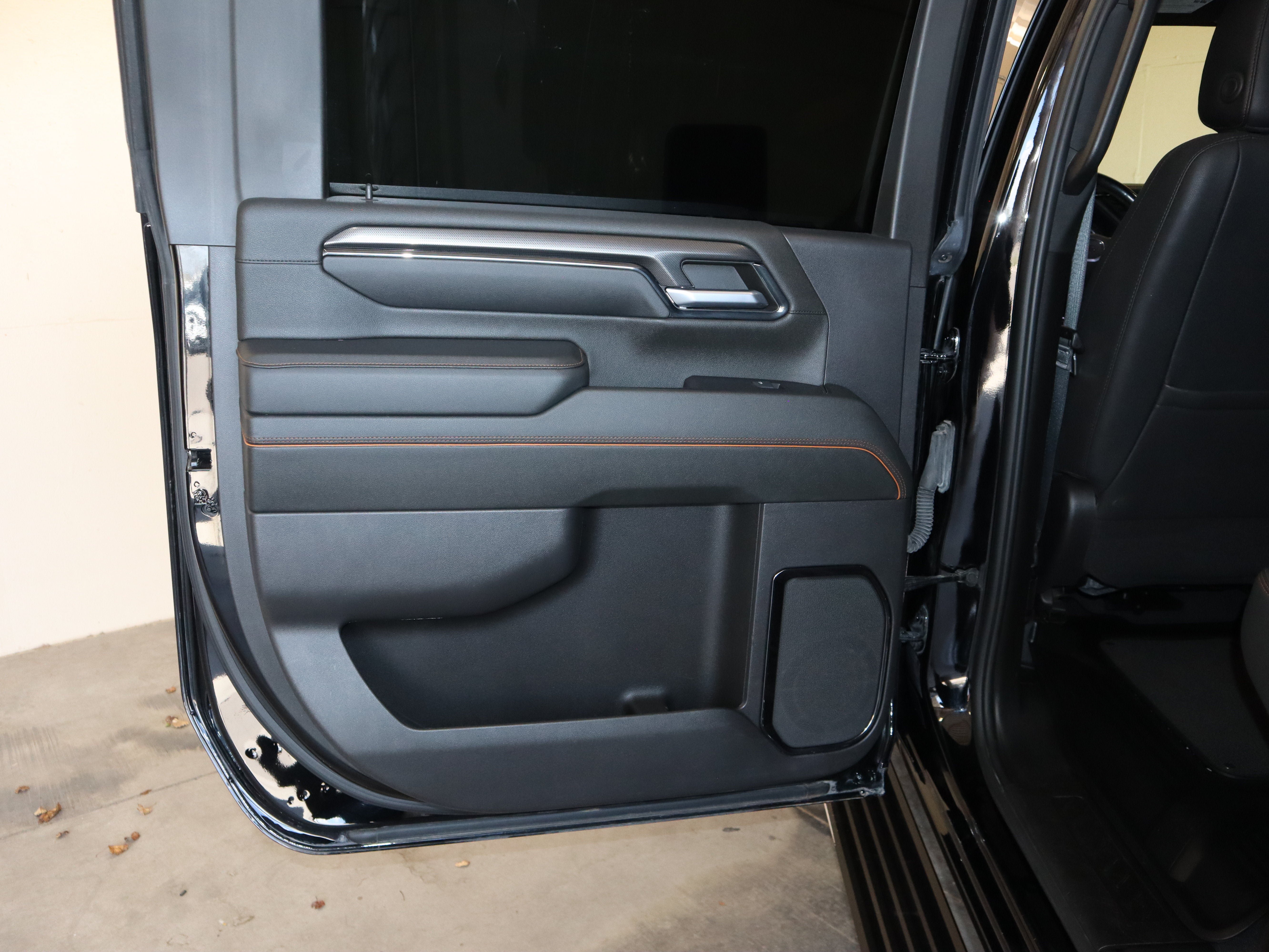 Used 2024 GMC Sierra 2500 AT4 w/ AT4 Premium Plus Package AWD/4WD image 39