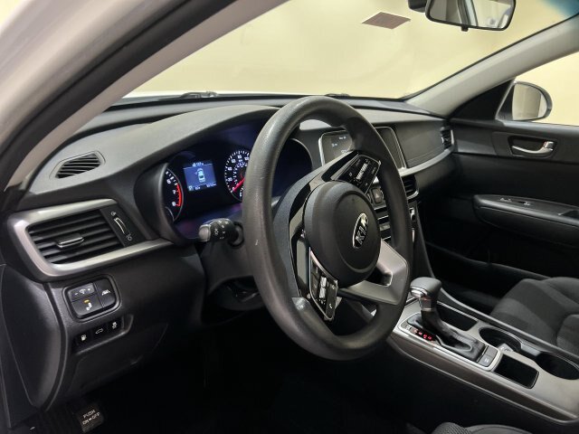 Used 2019 Kia Optima LX FWD image 9