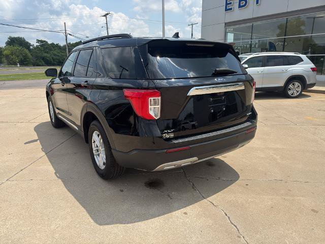 Certified 2023 Ford Explorer XLT w/ Equipment Group 202A AWD/4WD image 3