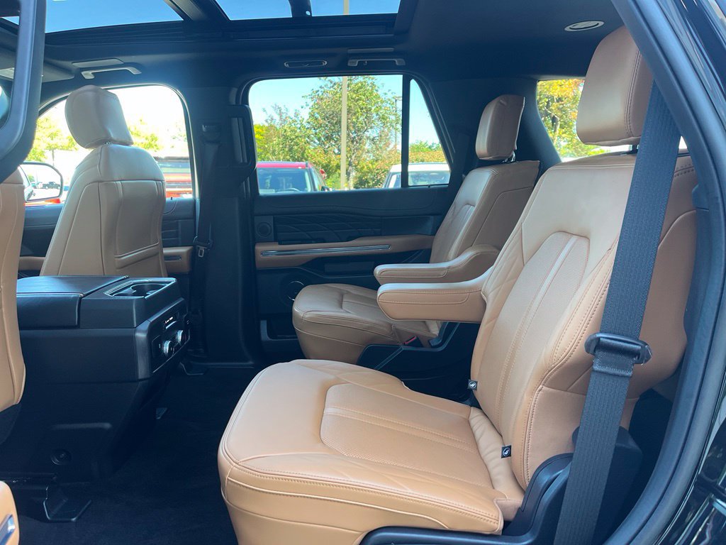 Certified 2023 Ford Expedition Platinum AWD/4WD image 13