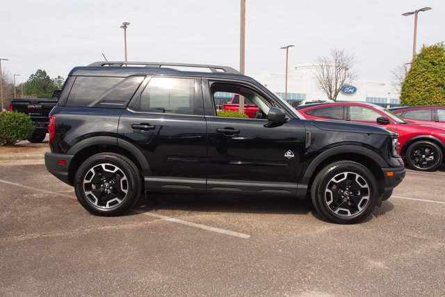 Certified 2022 Ford Bronco Sport Outer Banks w/ Tech Package image 6