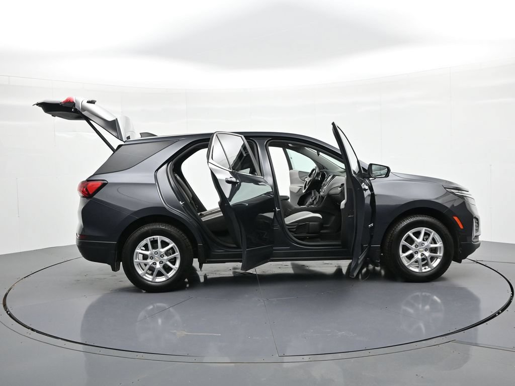Used 2022 Chevrolet Equinox LT w/ Driver Convenience Package AWD/4WD image 31