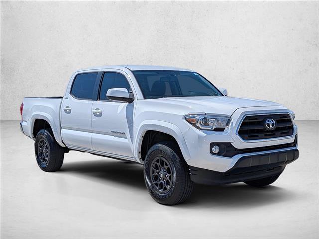 Used 2017 Toyota Tacoma SR5 w/ Tow Package RWD image 3