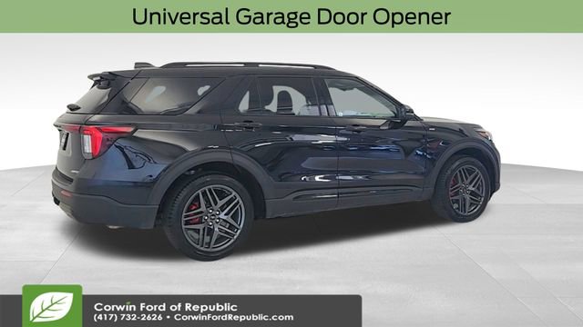Certified 2025 Ford Explorer ST-Line w/ ST-Line Street Pack AWD/4WD image 9