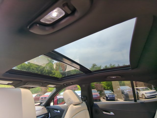 Used 2023 Cadillac XT4 Sport FWD image 29