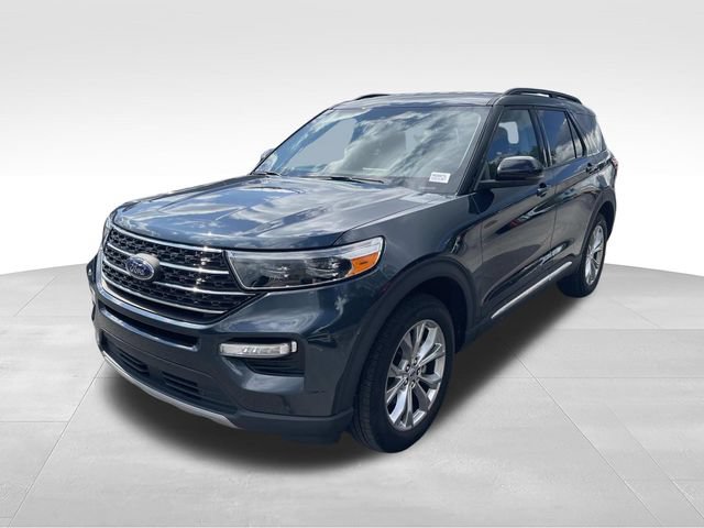 Certified 2024 Ford Explorer XLT w/ Equipment Group 202A AWD/4WD image 8