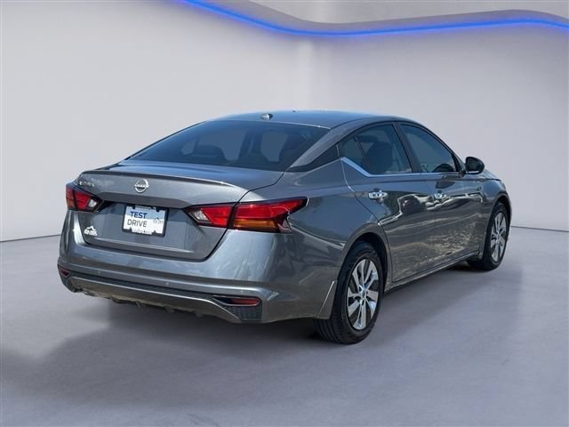 Used 2025 Nissan Altima 2.5 S FWD image 6