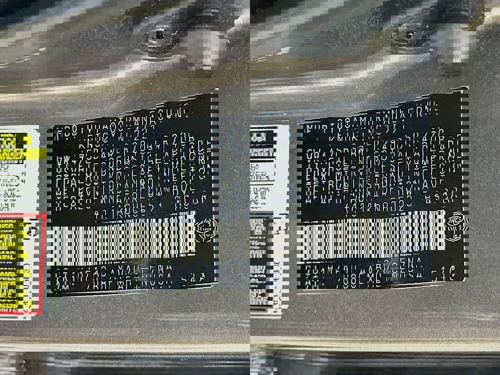 Used 2022 Toyota Camry LE image 22