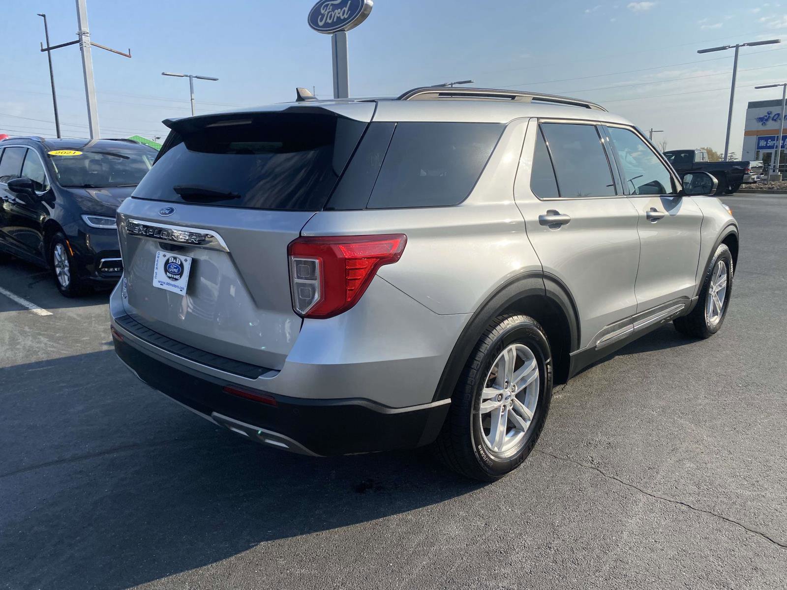 Certified 2024 Ford Explorer XLT w/ Equipment Group 202A RWD image 7