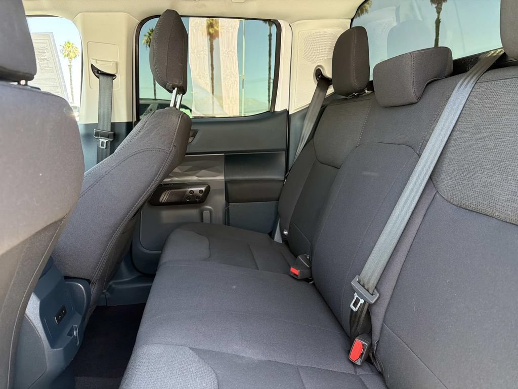 Certified 2025 Ford Maverick XL w/ Equipment Group 102A AWD/4WD image 21
