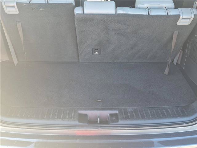 Used 2021 Toyota Highlander XLE AWD/4WD image 6