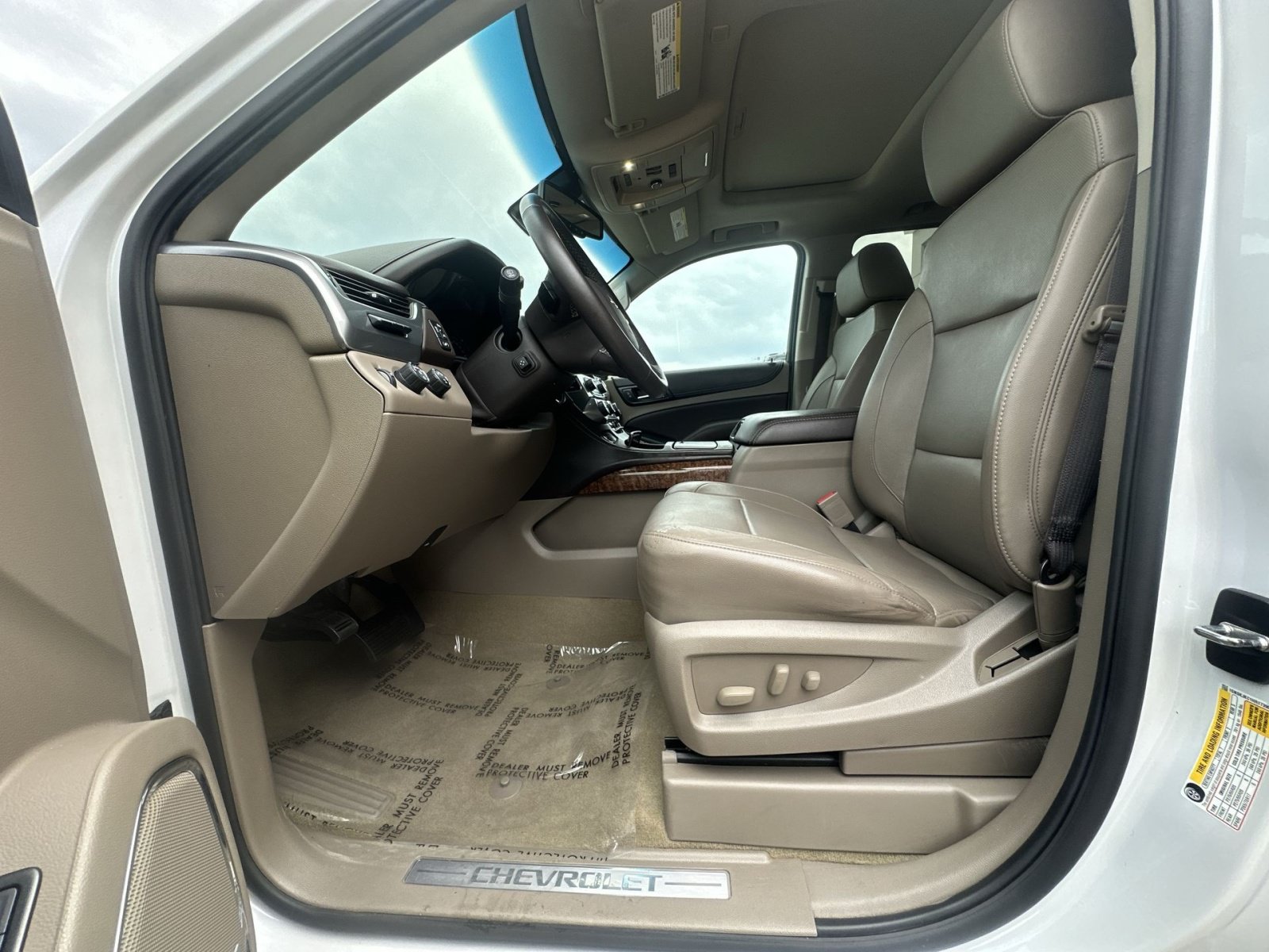 Used 2017 Chevrolet Suburban Premier AWD/4WD image 21