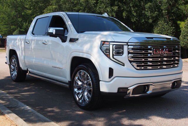 Used 2024 GMC Sierra 1500 Denali AWD/4WD image 1