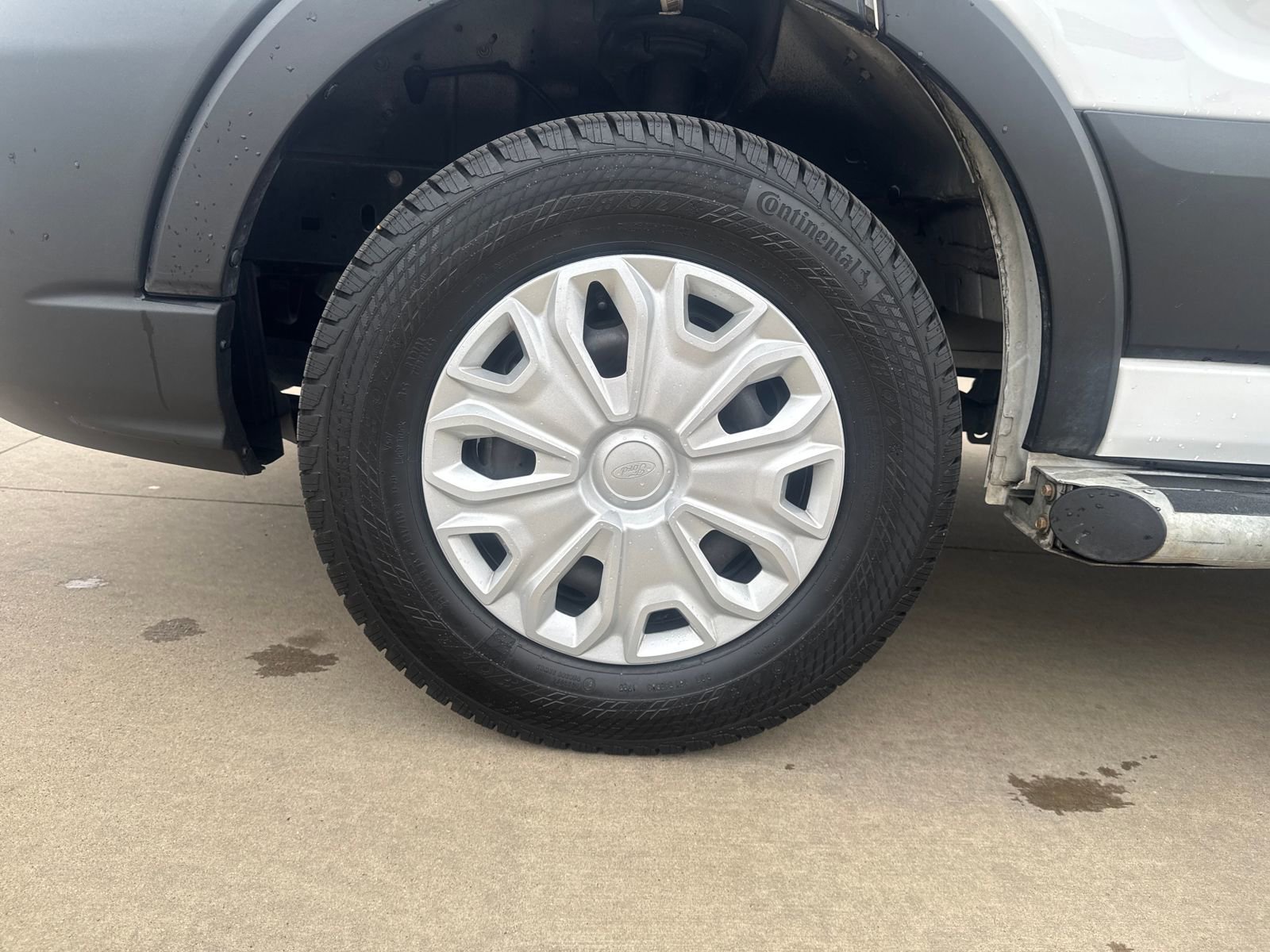 Certified 2024 Ford Transit 250 Low Roof w/ Exterior Upgrade Package image 28