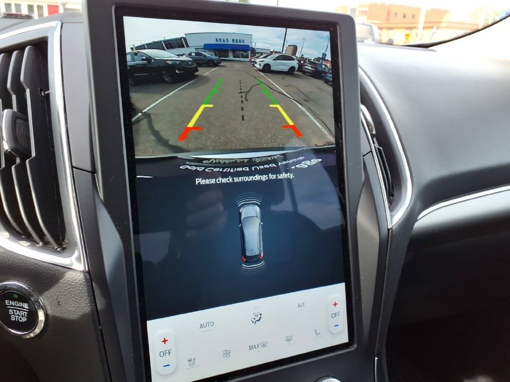 Certified 2024 Ford Edge Titanium AWD/4WD image 19