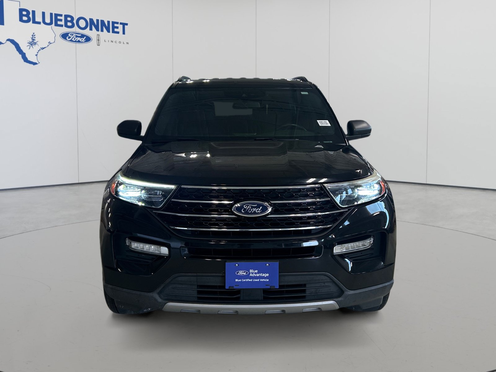 Certified 2020 Ford Explorer XLT w/ Equipment Group 202A RWD image 2
