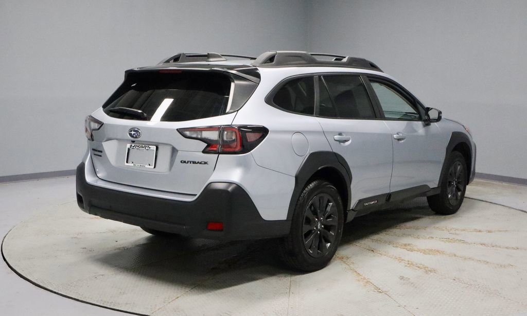 Used 2025 Subaru Outback Onyx Edition AWD/4WD image 5