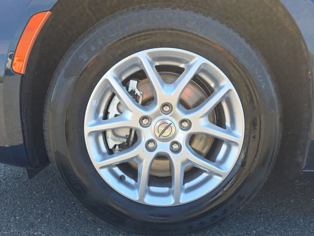 Used 2023 Chrysler Pacifica Touring-L FWD image 14