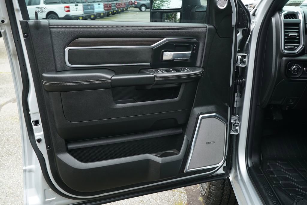 Used 2026 RAM 2500 Laramie AWD/4WD image 26