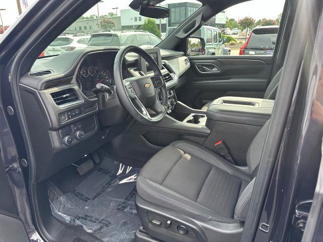 Used 2024 Chevrolet Suburban LS RWD image 15