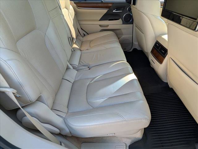 Used 2017 Lexus LX 570 4WD w/ Luxury Package image 19