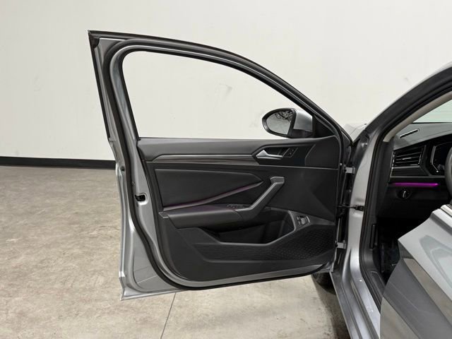 Used 2021 Volkswagen Jetta SEL FWD image 13