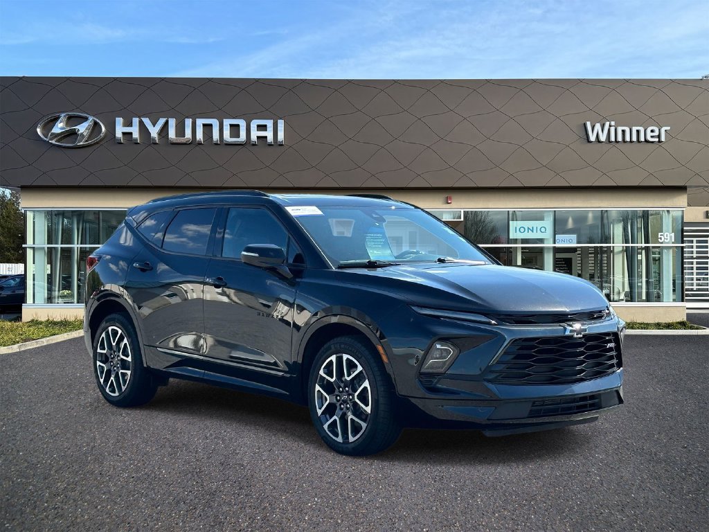 Used 2023 Chevrolet Blazer RS w/ Enhanced Convenience Package AWD/4WD image 6