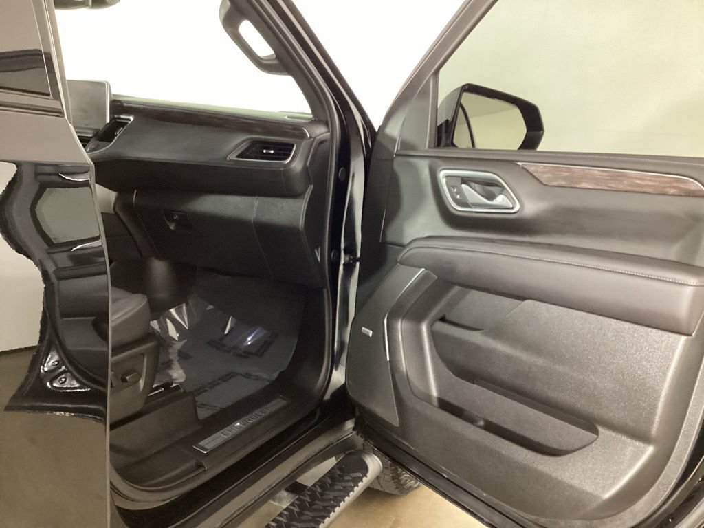 Used 2024 Chevrolet Tahoe Z71 AWD/4WD image 23
