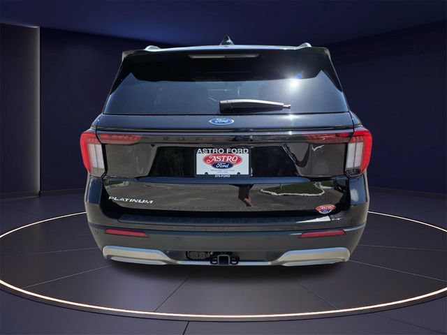 Certified 2026 Ford Explorer Platinum RWD image 5