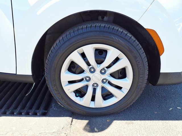 Used 2023 Kia Soul LX image 9