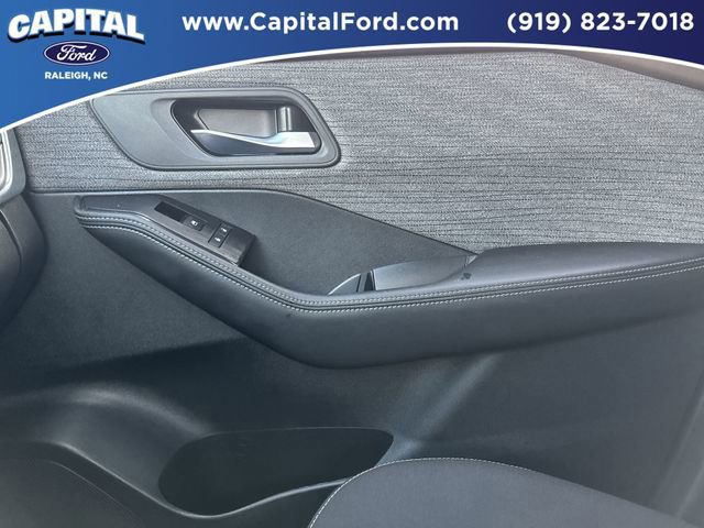 Used 2023 Nissan Rogue SV image 27