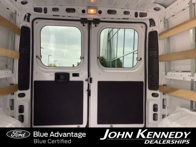Used 2025 RAM ProMaster 2500 w/ U-Haul Equipment Group FWD image 25