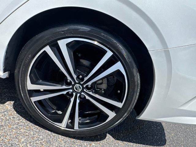 Used 2023 Nissan Sentra SR w/ SR Premium Package FWD image 10