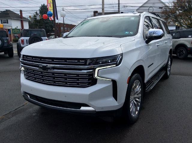 Used 2023 Chevrolet Suburban Premier image 4