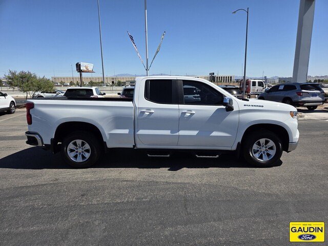Used 2023 Chevrolet Silverado 1500 LT w/ Protection Package RWD image 8