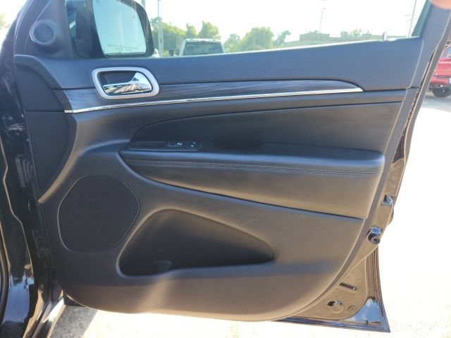 Used 2020 Jeep Grand Cherokee Limited RWD image 15