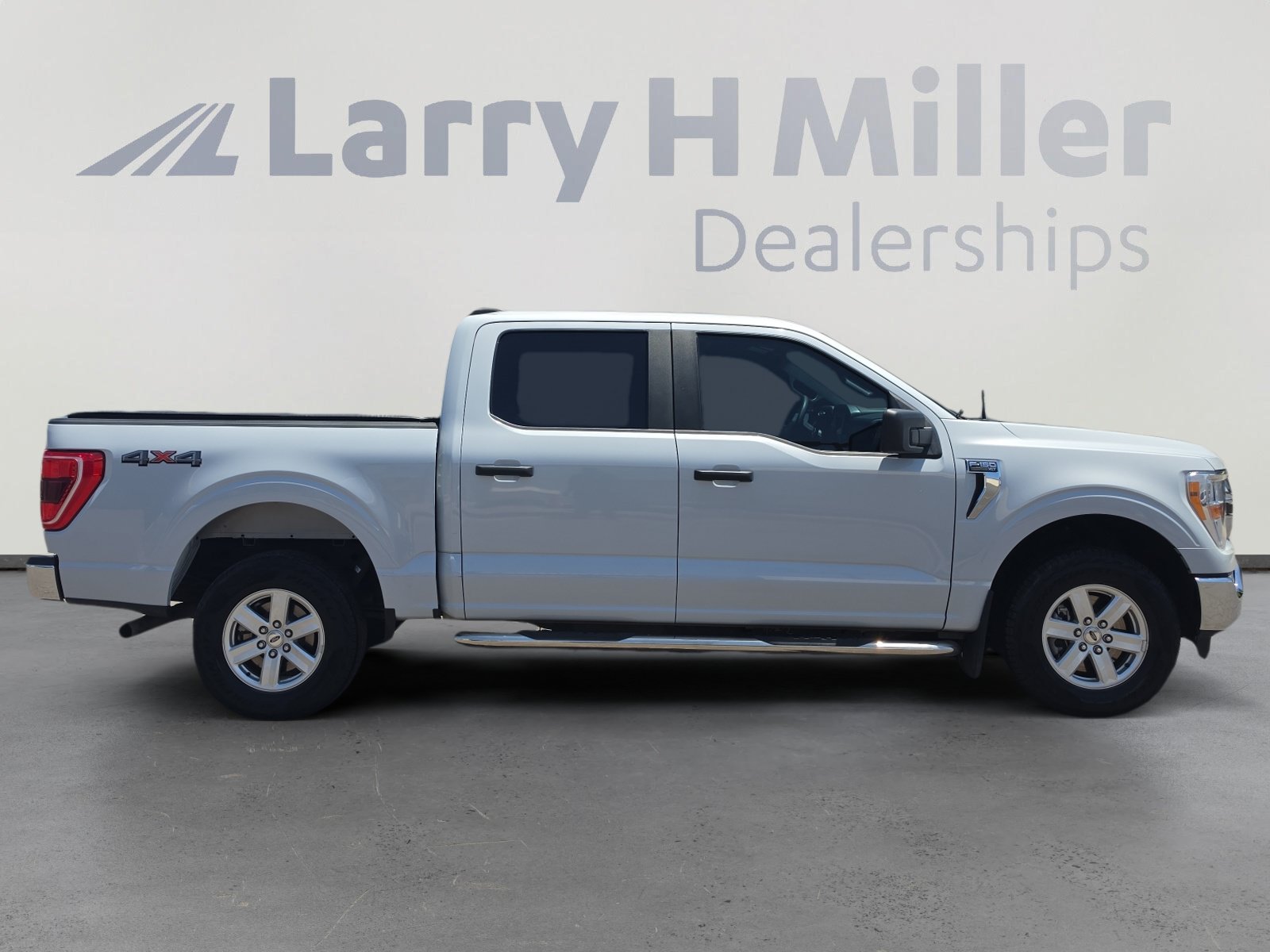 Certified 2022 Ford F150 XLT w/ Trailer Tow Package AWD/4WD image 6