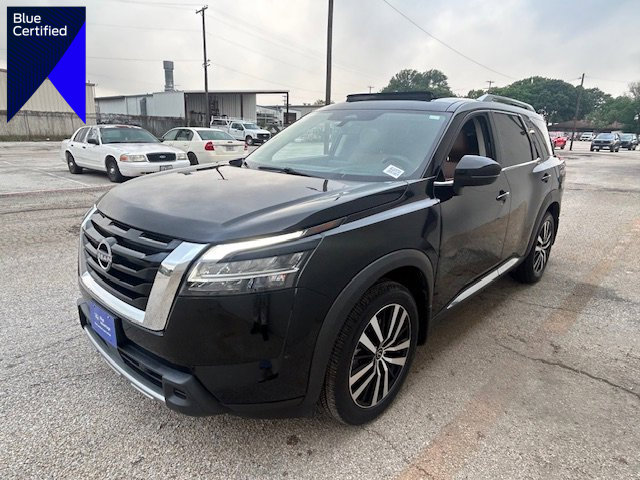 Used 2024 Nissan Pathfinder Platinum w/ Cargo Package