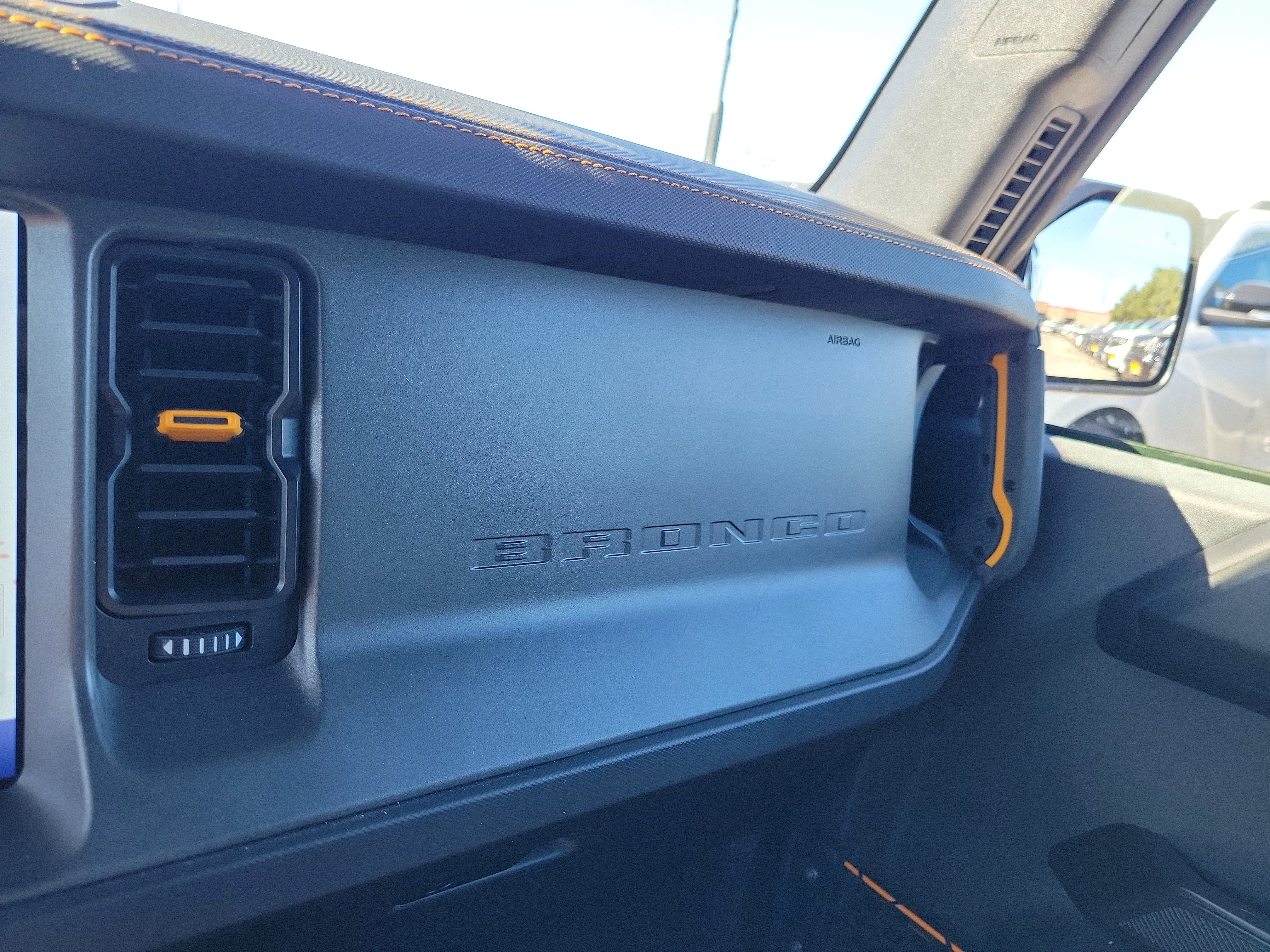 Certified 2024 Ford Bronco Badlands AWD/4WD image 26