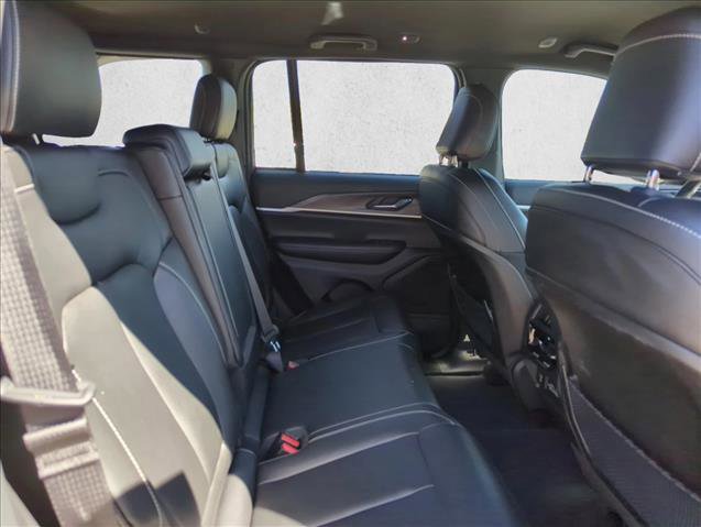 Used 2024 Jeep Grand Cherokee Limited w/ Trailer Tow Package AWD/4WD image 22