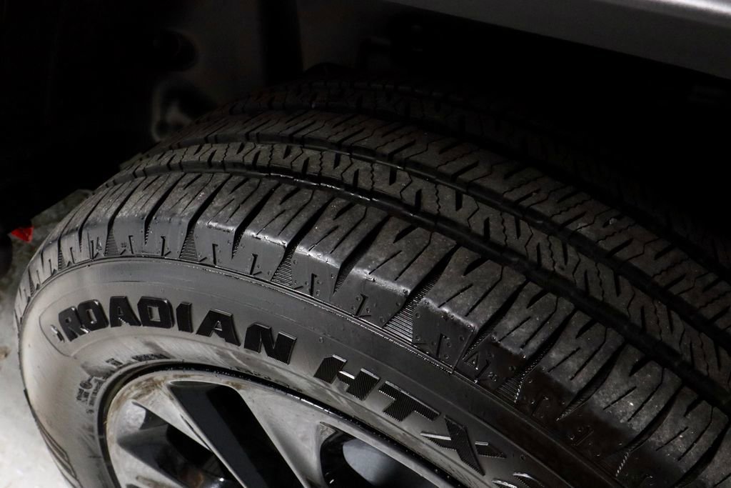 Used 2025 Jeep Wrangler Unlimited Sahara image 19