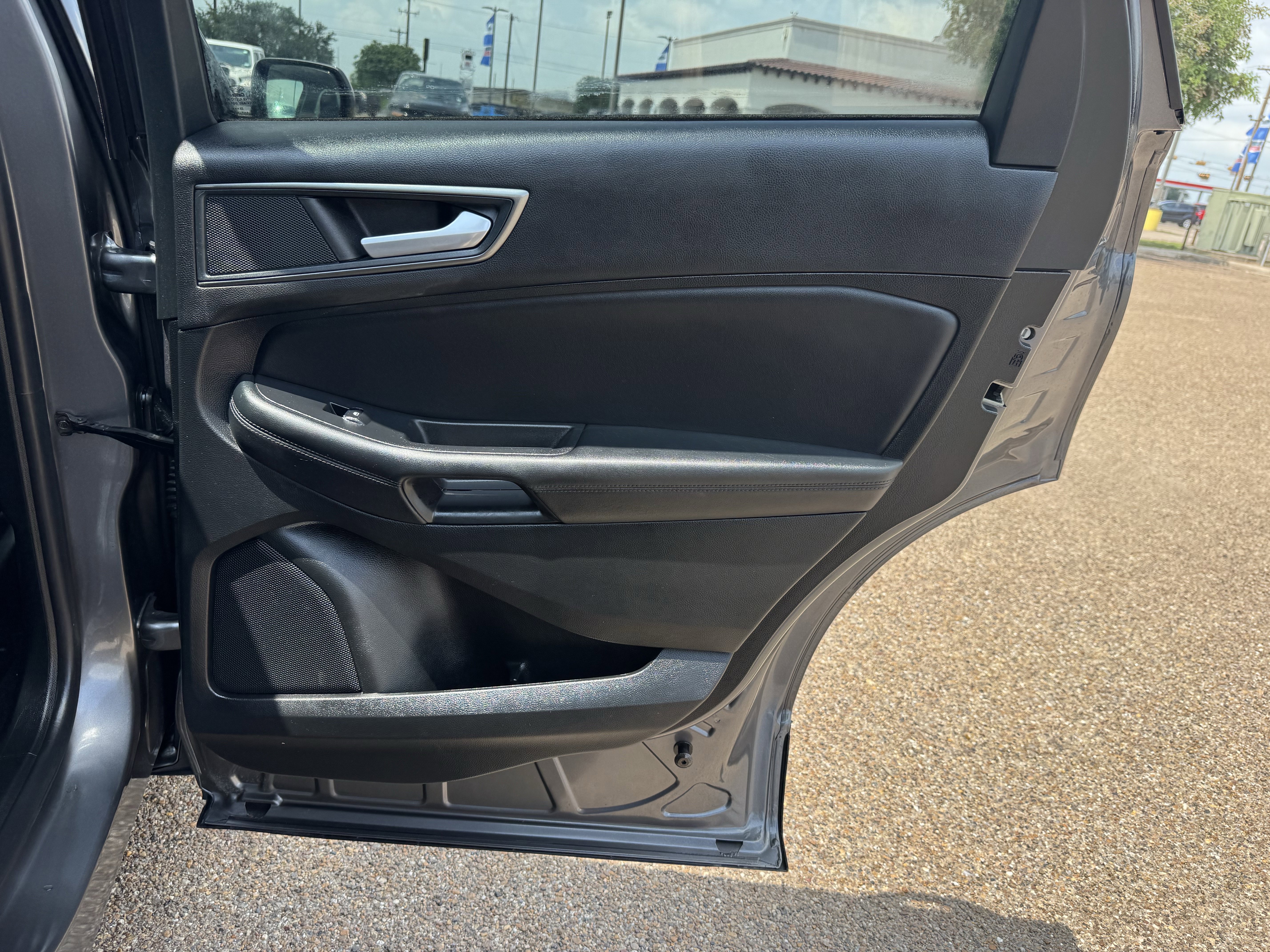 Certified 2024 Ford Edge SE w/ Black Appearance Package AWD/4WD image 32