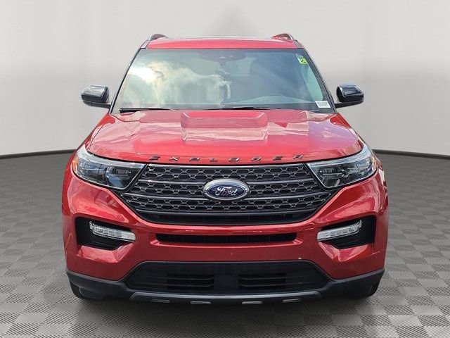Certified 2023 Ford Explorer XLT w/ Equipment Group 202A image 6