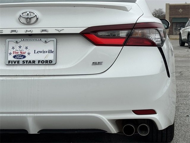 Used 2024 Toyota Camry SE image 7