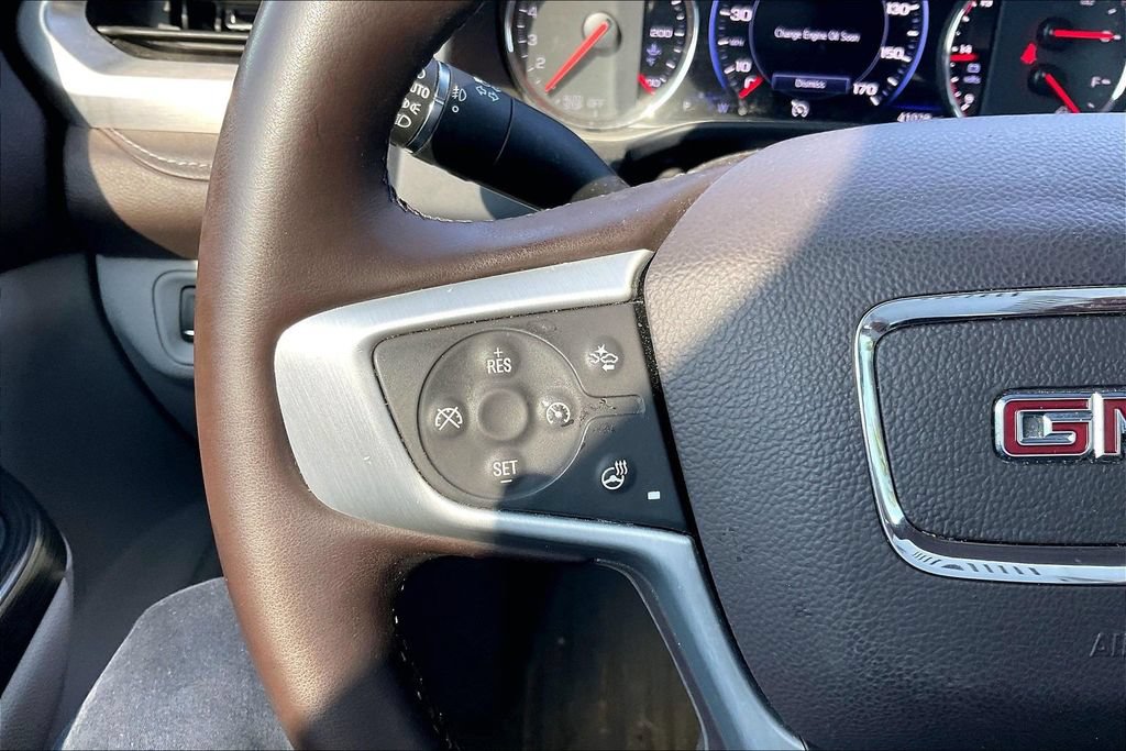 Used 2023 GMC Acadia SLT w/ Technology Package FWD image 11